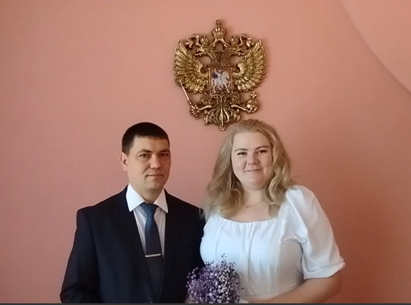 В первую зеркальную дату зарегистрировали свой брак Даниил и Ольга Дубовенковы .