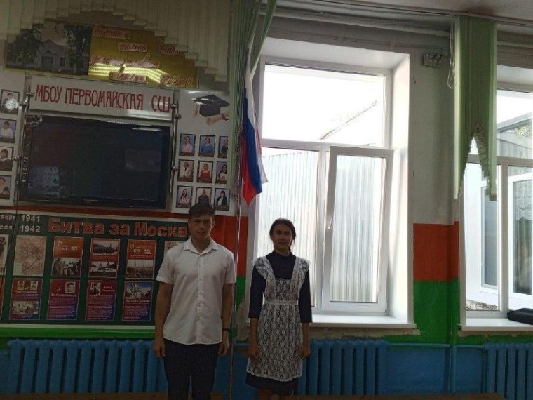 Школа начинается с гимна. Школа начинается с гимна.