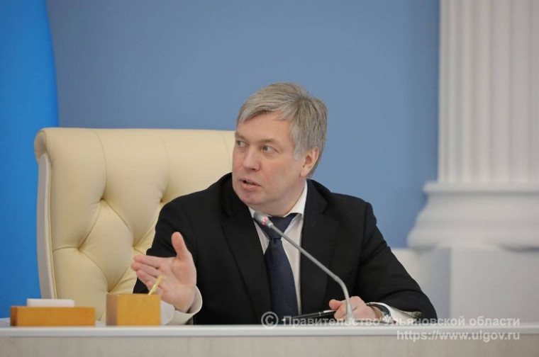 Алексей Русских поручил возобновить субсидирование части затрат для сельских торговых объектов. Алексей Русских поручил возобновить субсидирование части затрат для сельских торговых объектов.