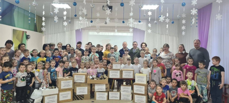 «Соберём тепло солдату». «Соберём тепло солдату».