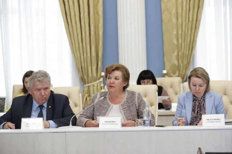 В Ульяновской области обсудили вопросы реализации антикоррупционной деятельности государственными и муниципальными органами региона.