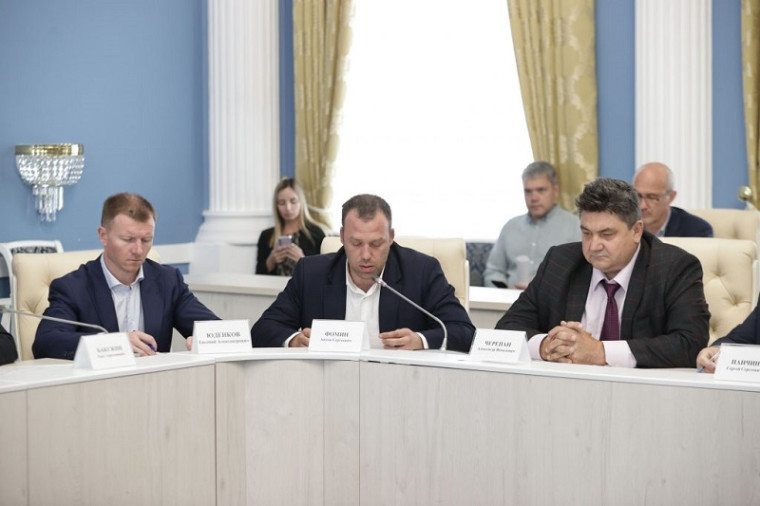 В Ульяновской области обсудили вопросы реализации антикоррупционной деятельности государственными и муниципальными органами региона.