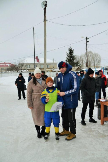 Прошел памятный турнир по хоккею с мячом, посвященный Евгению Андреевичу Скоморохову.