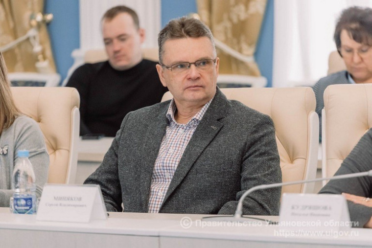Алексей Русских поручил возобновить субсидирование части затрат для сельских торговых объектов.
